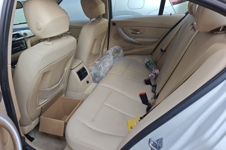 Used BMW 3 Series 2016 320i Fashion Model Left Rear Seat