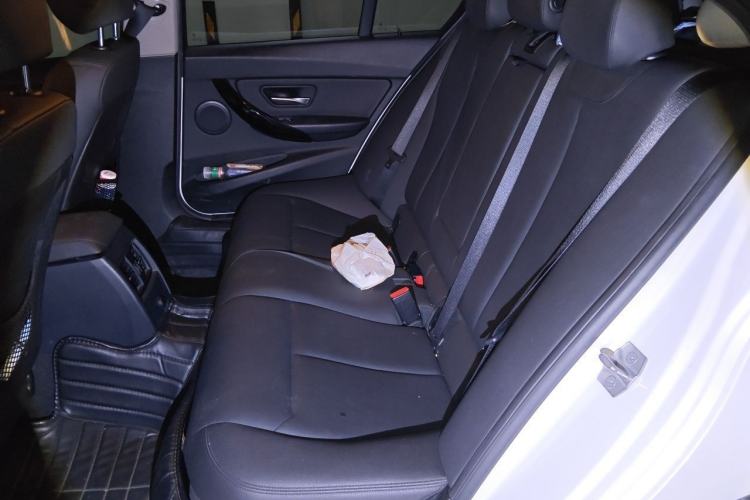 Used BMW 3 Series 2016 320i Fashion Model Left Rear Seat
