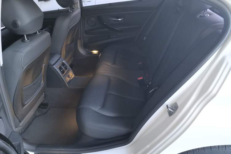 Used BMW 3 Series 2016 320Li Ambition Model Left Rear Seat