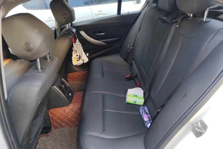 Used BMW 3 Series 2016 320i Fashion Model Left Rear Seat