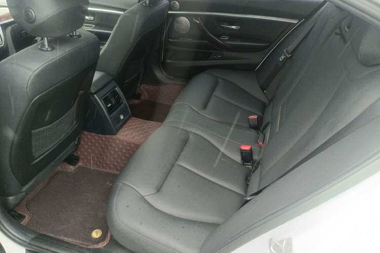 Used BMW 3 Series 2016 320Li Fashion Model Left Rear Seat