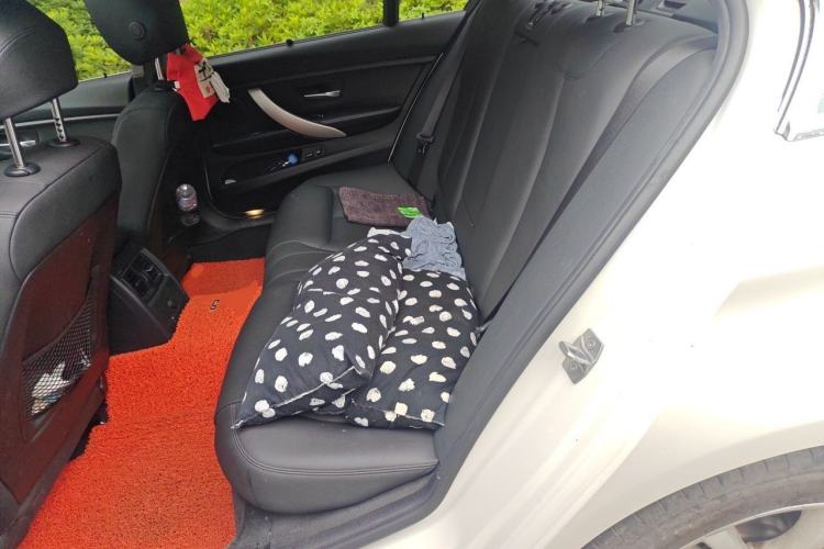 Used BMW 3 Series 2016 320Li Fashion Model Left Rear Seat