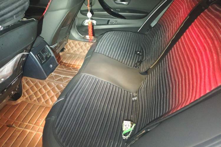 Used BMW 3 Series 2016 320Li Fashion Model Left Rear Seat