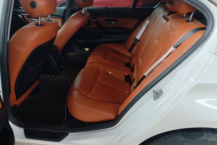Used BMW 3 Series 2016 320Li Fashion Model Left Rear Seat