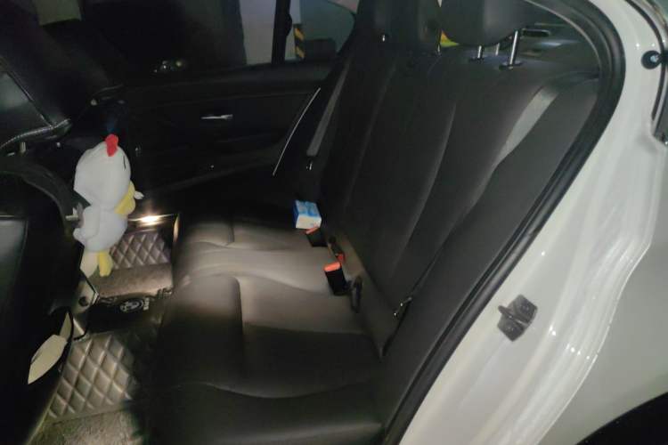 Used BMW 3 Series 2016 316Li Fashion Model Left Rear Seat