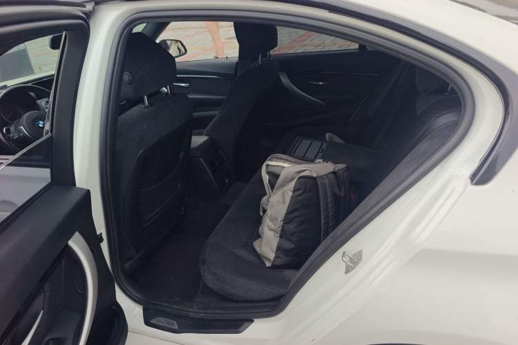 Used BMW 3 Series 2016 320i M Sport Left Rear Seat