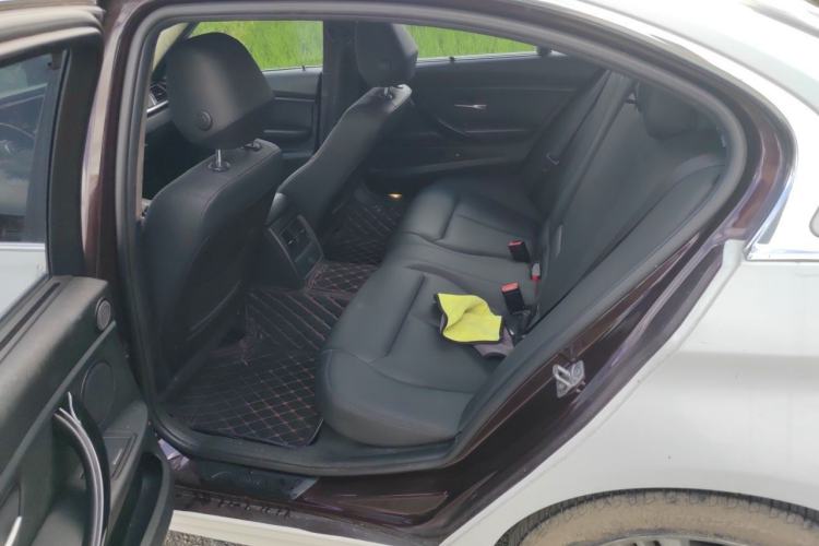 Used BMW 3 Series 2016 320Li Fashion Model Left Rear Seat