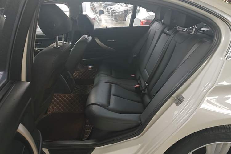 Used BMW 3 Series 2016 320Li Ambition Model Left Rear Seat