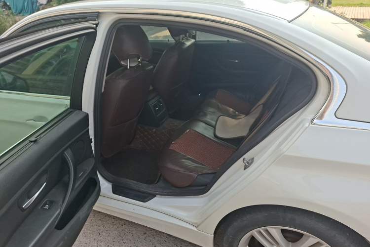 Used BMW 3 Series 2016 320Li Ambition Model Left Rear Seat
