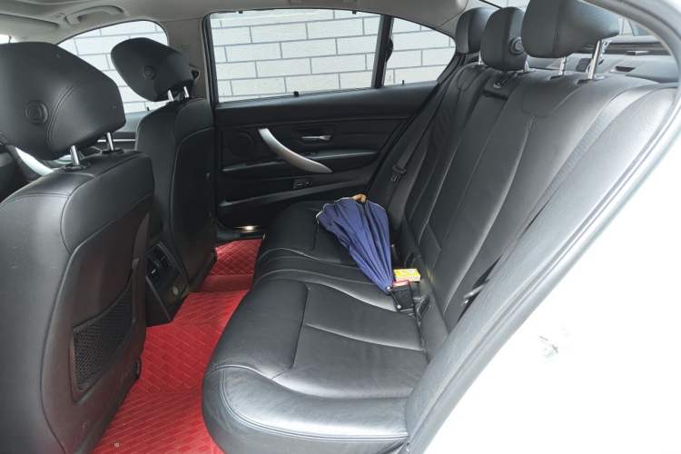 Used BMW 3 Series 2016 328Li Fashion Model Left Rear Seat