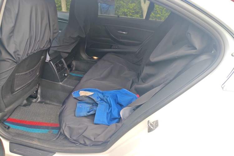 Used BMW 3 Series 2016 316Li Fashion Model Left Rear Seat