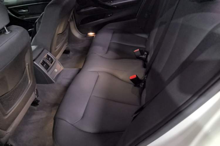 Used BMW 3 Series 2016 320Li Fashion Model Left Rear Seat