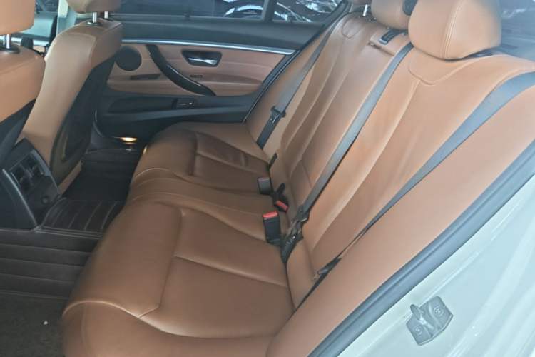 Used BMW 3 Series 2016 320Li Luxury Design Package Left Rear Seat