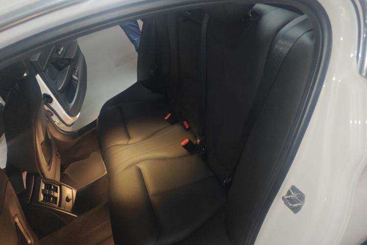Used BMW 3 Series 2016 320Li Fashion Model Left Rear Seat
