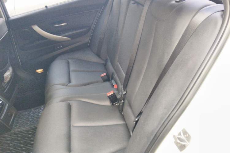 Used BMW 3 Series 2016 320Li Fashion Model Left Rear Seat