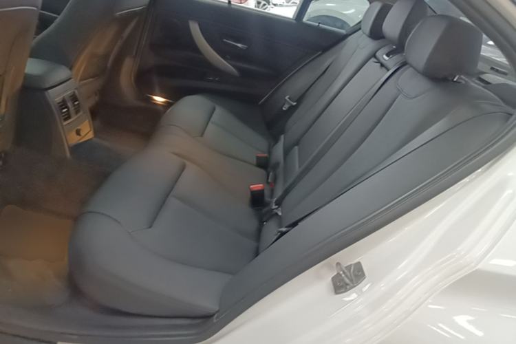 Used BMW 3 Series 2016 320Li Fashion Model Left Rear Seat