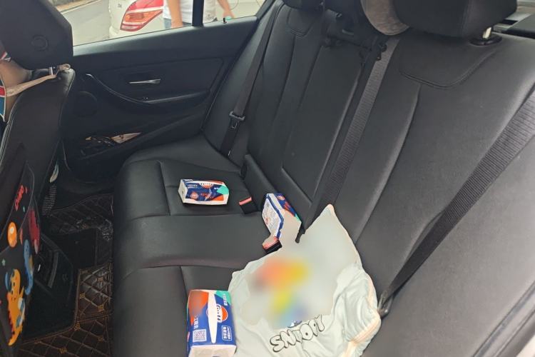 Used BMW 3 Series 2016 320i Fashion Model Left Rear Seat