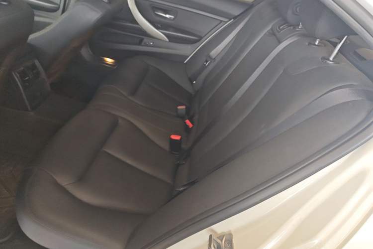 Used BMW 3 Series 2016 320Li Fashion Model Left Rear Seat