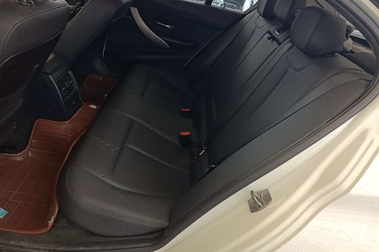 Used BMW 3 Series 2016 320i Fashion Model Left Rear Seat