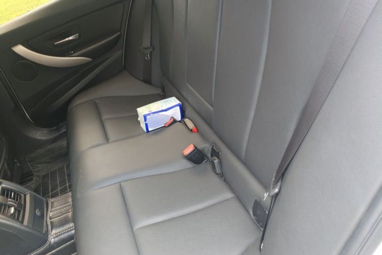 Used BMW 3 Series 2016 320i Fashion Model Left Rear Seat