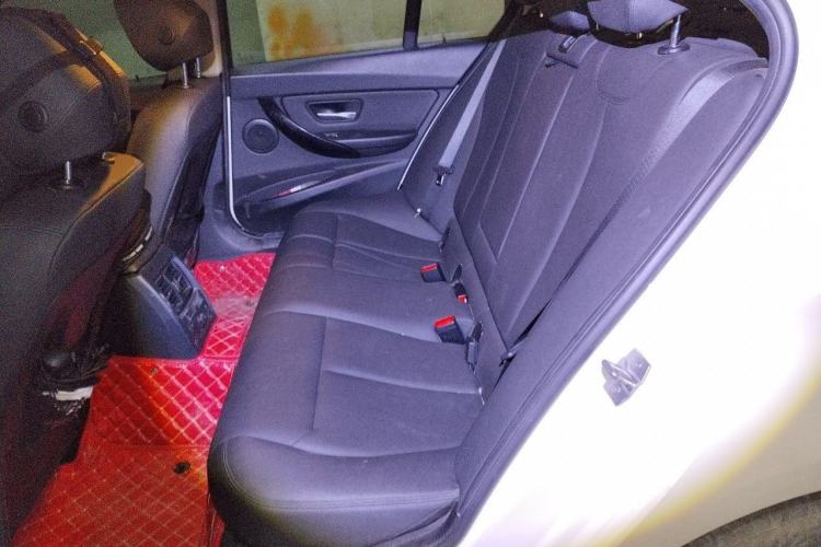Used BMW 3 Series 2016 320i Fashion Model Left Rear Seat
