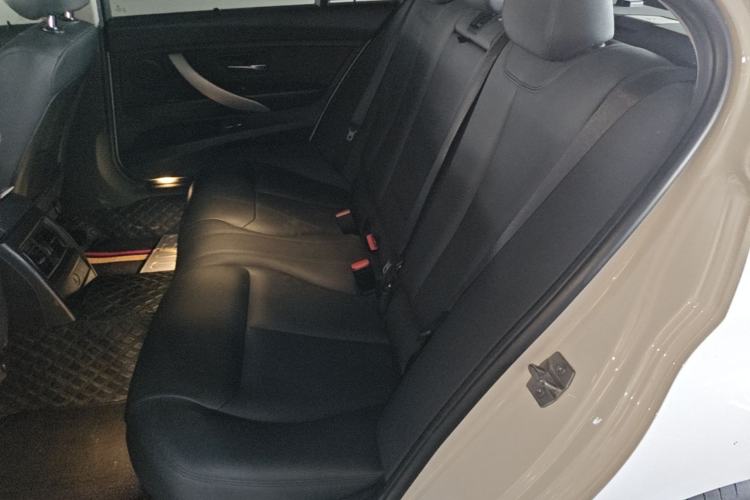 Used BMW 3 Series 2016 320Li Fashion Model Left Rear Seat
