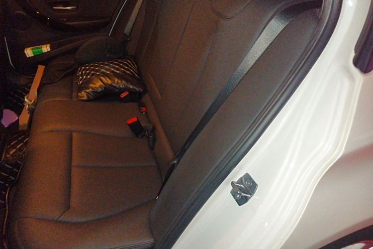 Used BMW 3 Series 2016 320i Fashion Model Left Rear Seat