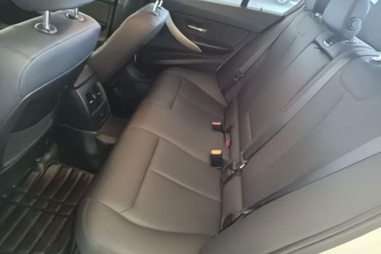 Used BMW 3 Series 2016 320i Fashion Model Left Rear Seat