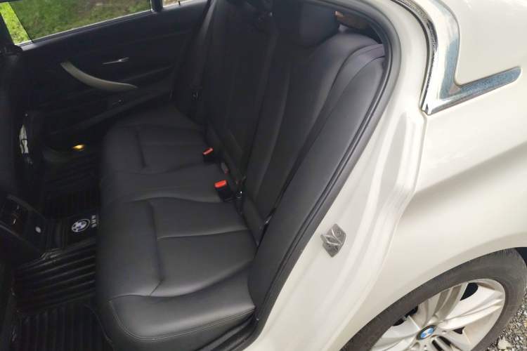 Used BMW 3 Series 2016 320Li Ambition Model Left Rear Seat