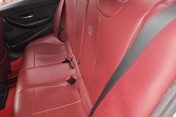 Used BMW 3 Series 2016 320i Fashion Model Left Rear Seat