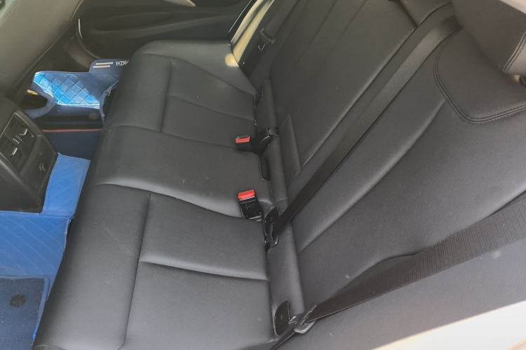 Used BMW 3 Series 2016 320i Fashion Model Left Rear Seat