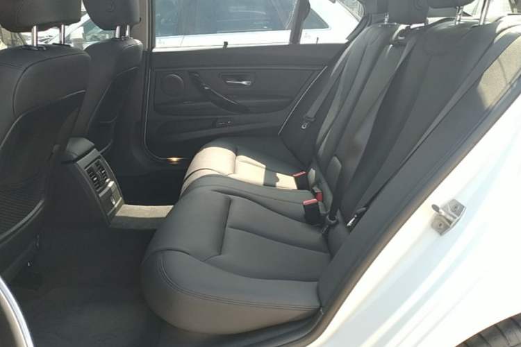 Used BMW 3 Series 2016 320Li Fashion Model Left Rear Seat