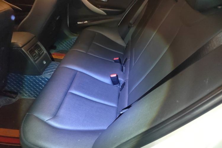 Used BMW 3 Series 2016 320i Fashion Model Left Rear Seat