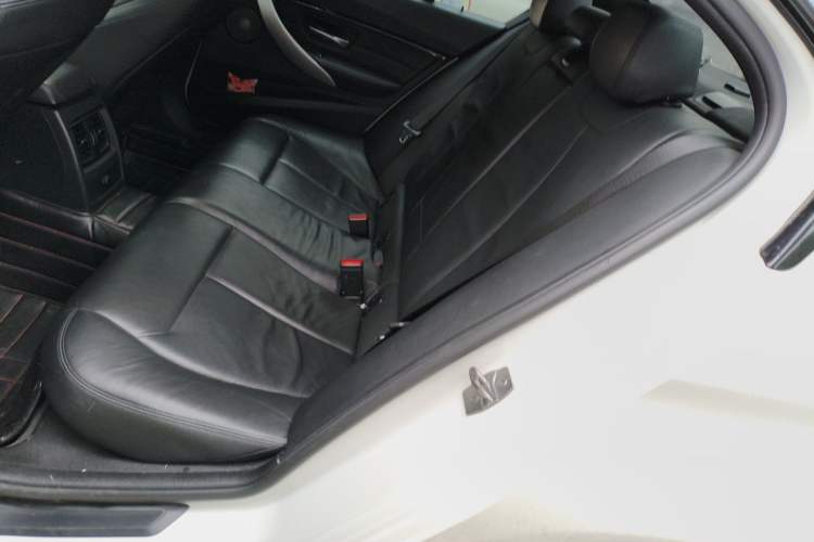 Used BMW 3 Series 2016 328i M Sport Left Rear Seat