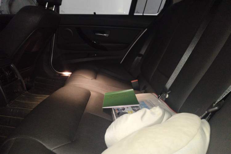 Used BMW 3 Series 2016 320Li Fashion Model Left Rear Seat