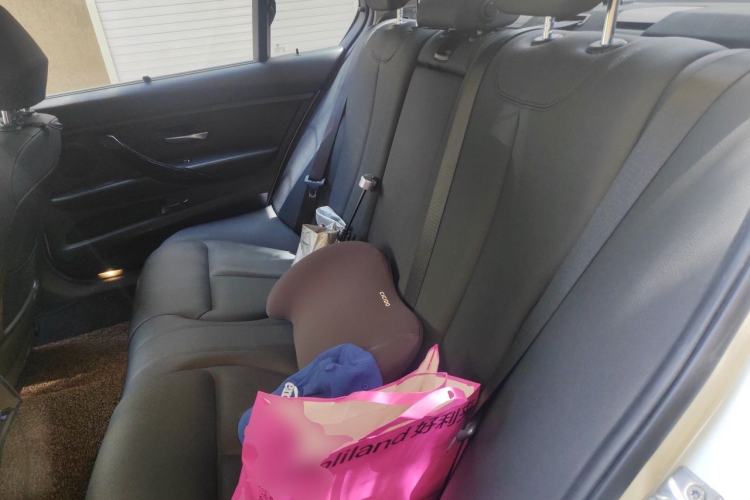 Used BMW 3 Series 2016 320Li Fashion Model Left Rear Seat
