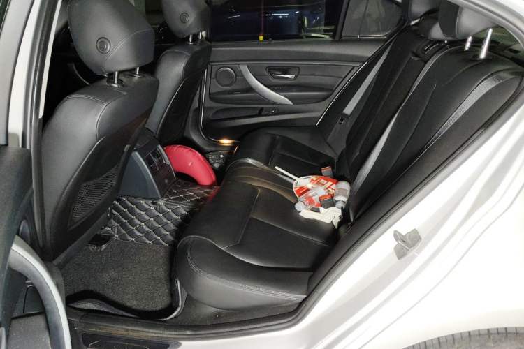 Used BMW 3 Series 2016 328Li Fashion Model Left Rear Seat