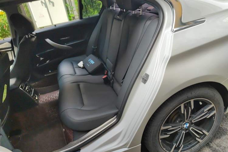 Used BMW 3 Series 2016 328Li Fashion Model Left Rear Seat