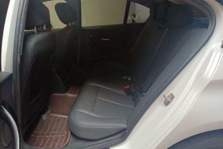 Used BMW 3 Series 2016 320i Fashion Model Left Rear Seat