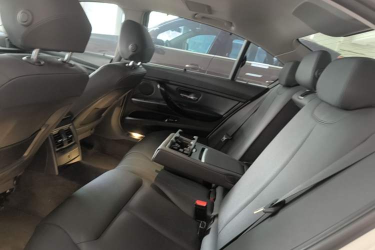 Used BMW 3 Series 2016 320Li Ambition Model Left Rear Seat