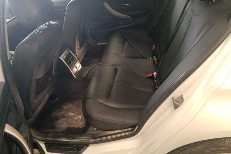 Used BMW 3 Series 2016 320Li Fashion Model Left Rear Seat