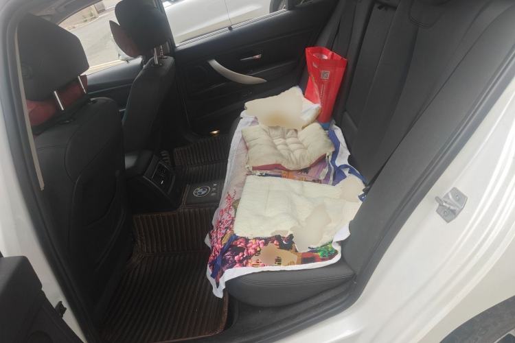 Used BMW 3 Series 2016 320Li Fashion Model Left Rear Seat