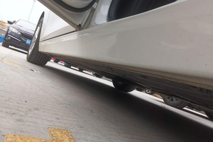 Used BMW 3 Series 2016 320Li Fashion Model Left Side Sill