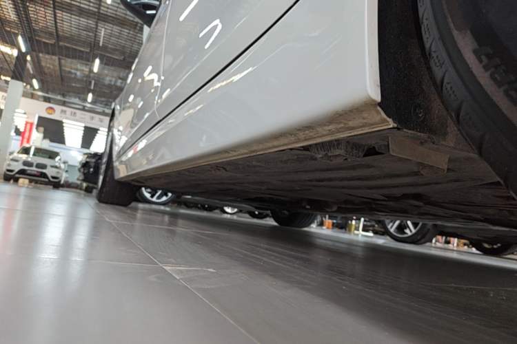 Used BMW 3 Series 2016 320Li Ambition Model Left Side Sill