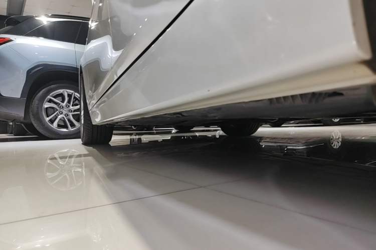 Used BMW 3 Series 2016 320Li Ambition Model Left Side Sill