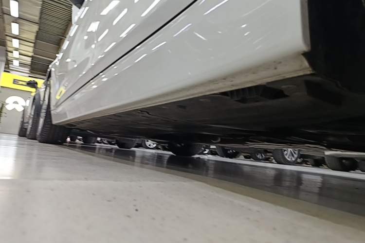 Used BMW 3 Series 2016 320Li Fashion Model Left Side Sill