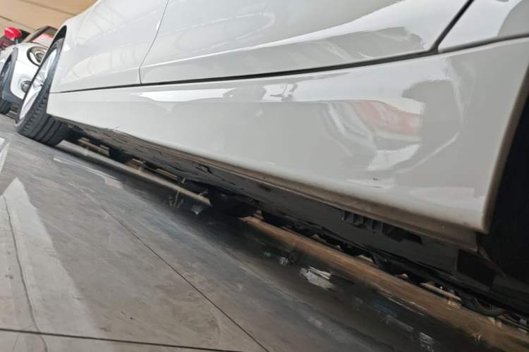 Used BMW 3 Series 2016 320Li Fashion Model Left Side Sill