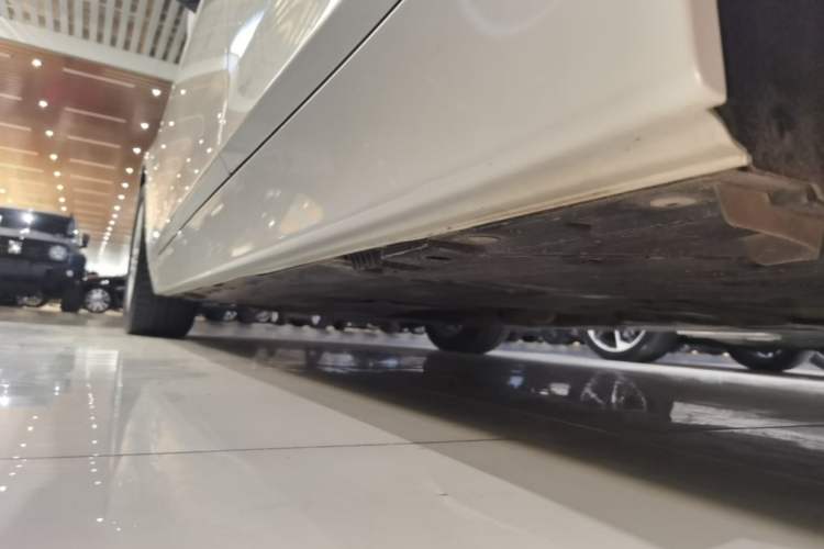 Used BMW 3 Series 2016 320i Fashion Model Left Side Sill