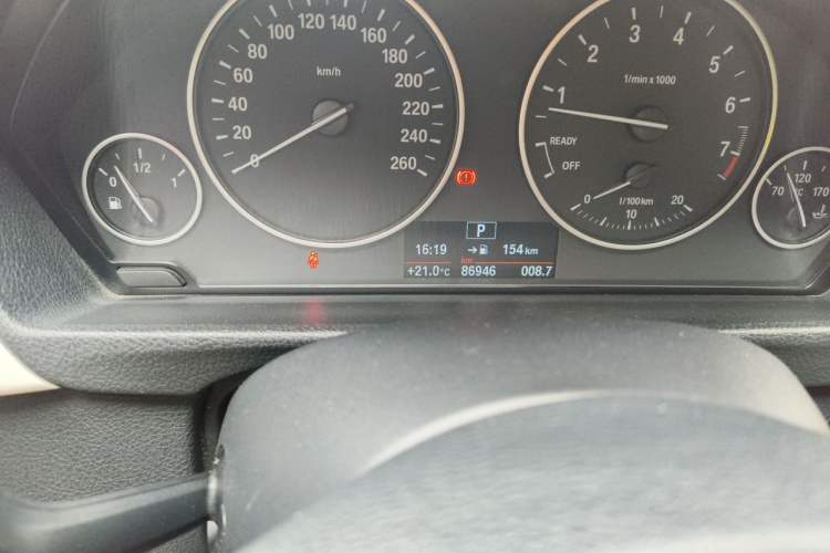 Used BMW 3 Series 2016 316i Fashion Model Odometer Close Up