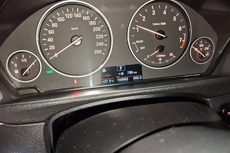 Used BMW 3 Series 2016 320Li Ambition Model Odometer Close Up
